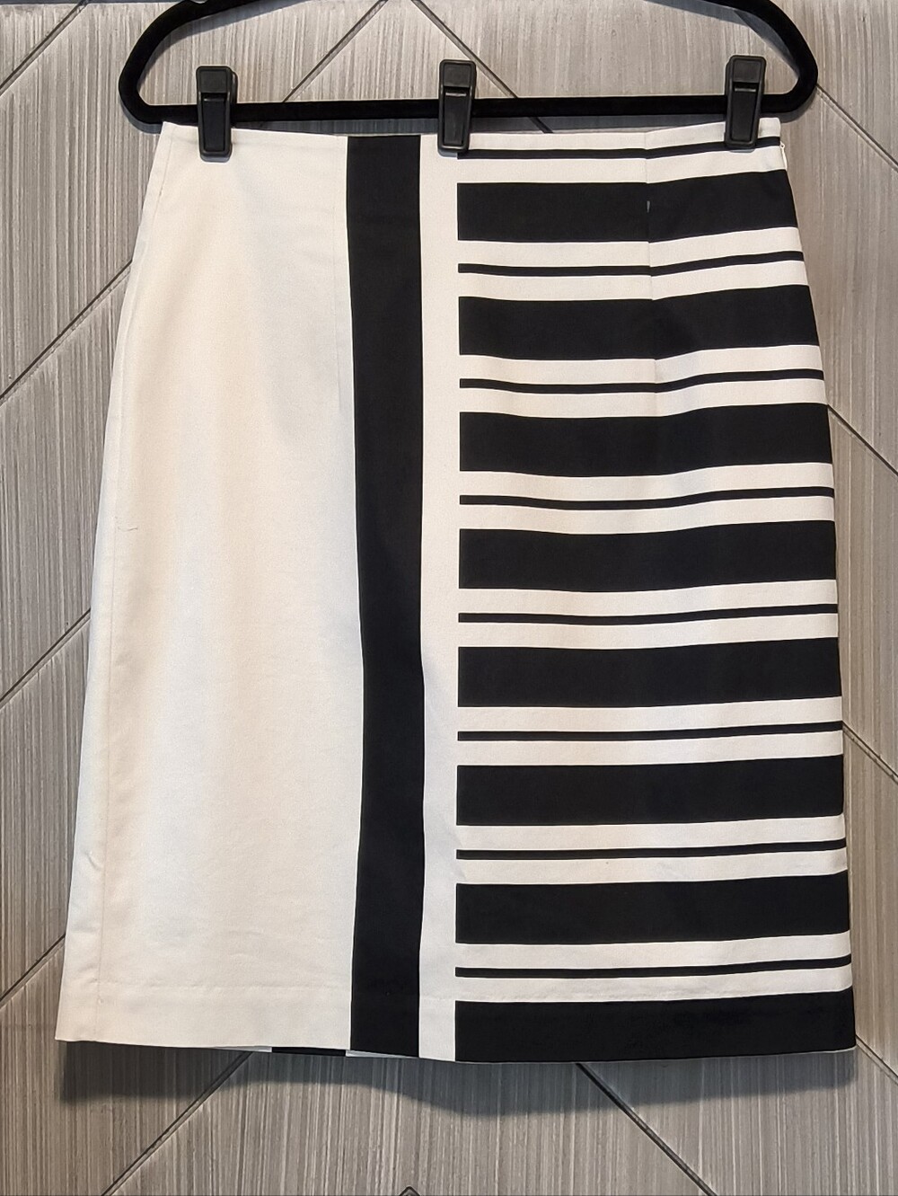 Worthington Black and White Striped Pencil Skirt